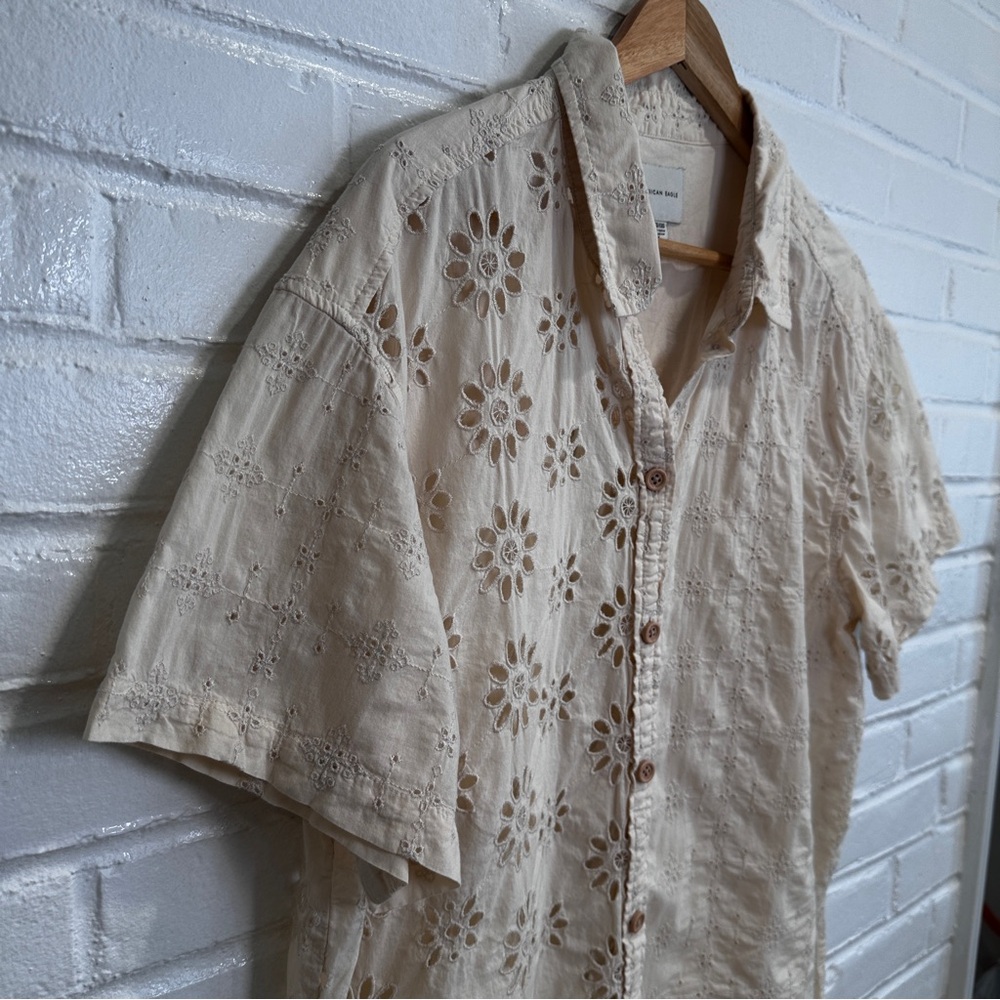 American Eagle Resort Button Down Top Size Xl - image 4